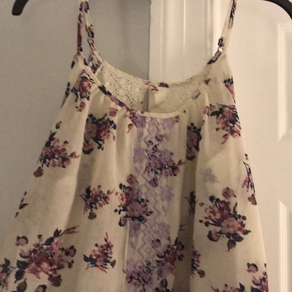 Women’s Peeky boo long sleeve blouse